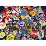 Collectables, a qty of mixed badges and medallions to include 1950s school football medallions, Pony