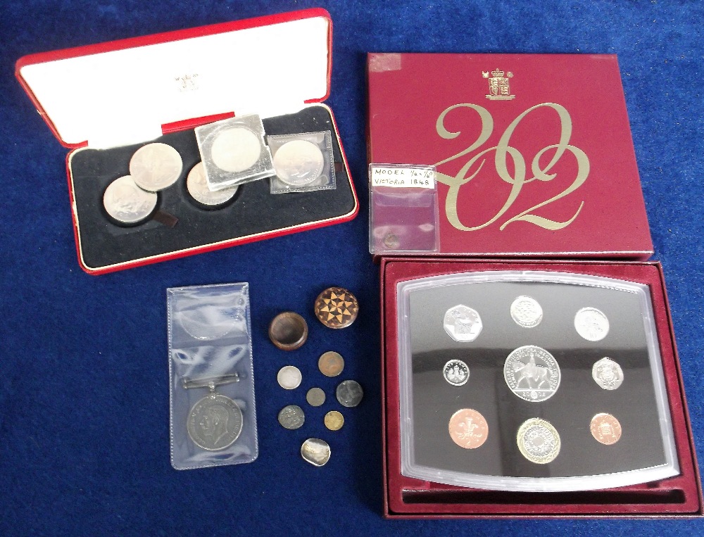 Coins, GB 2002 proof coin collection 1p to £5 in Royal Mint box of issue, 5 modern crowns, a small