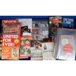 Football, Manchester Utd selection 1950's onwards inc. programmes, booklets, magazines, trade cards,