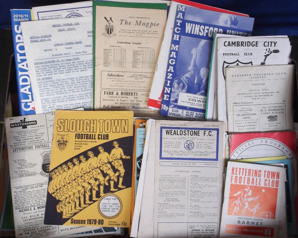 Football programmes, a collection of approx. 300 non league programmes mostly 1960's onwards, many