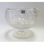 Early 20th Century cut glass pedestal fruit bowl, diameter 23cm