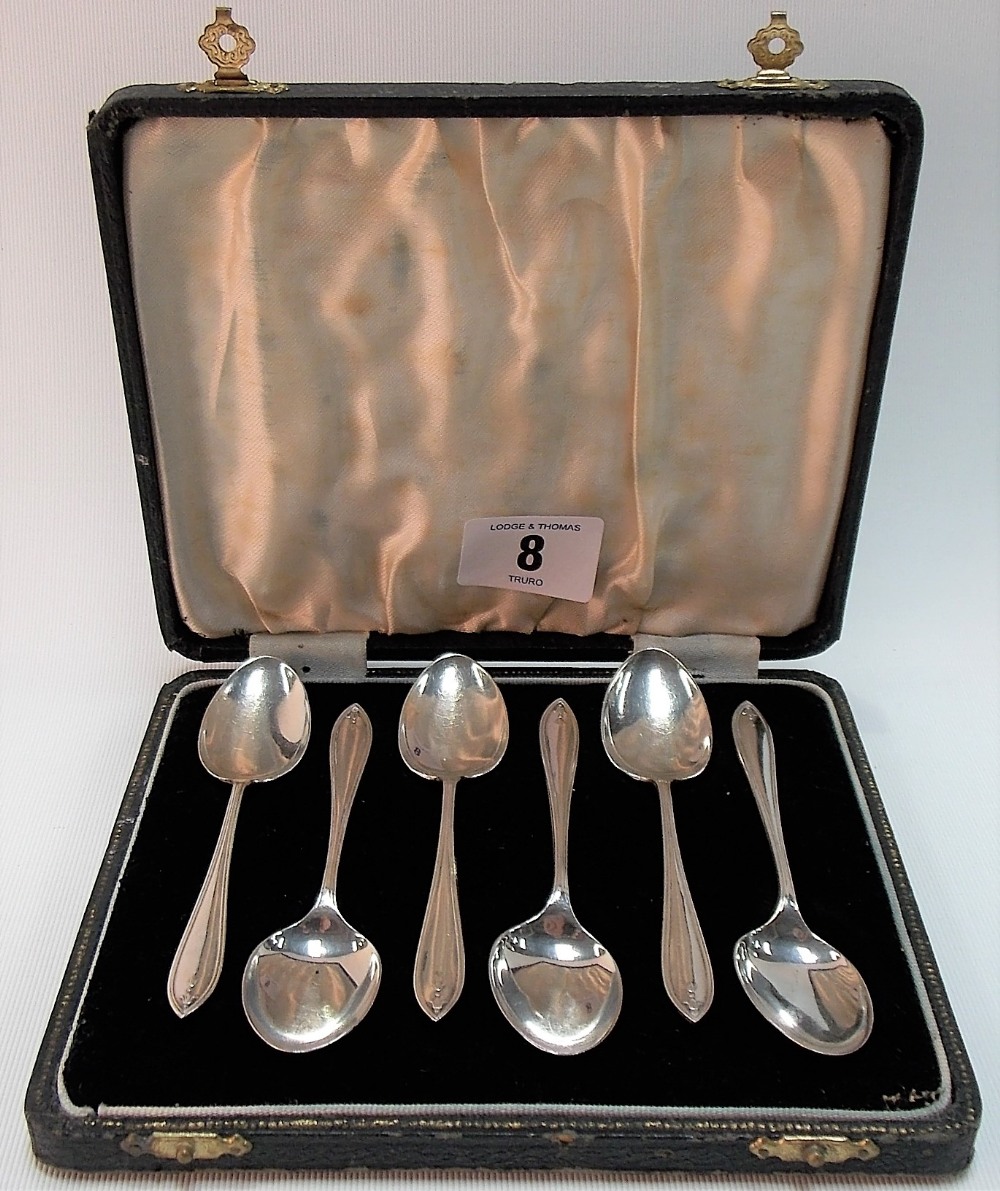 Set of six cased silver teaspoons, Birmingham 1940, weight 2oz approx.