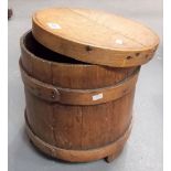 Oak coopered lidded flour bin, height 33.5cm