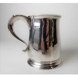 George IV silver christening mug of baluster form, maker E & BSLD, London 1930, height 11cm,