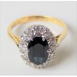 18ct gold diamond & sapphire cluster ring, stamped 18ct, weight 4.5g approx.
