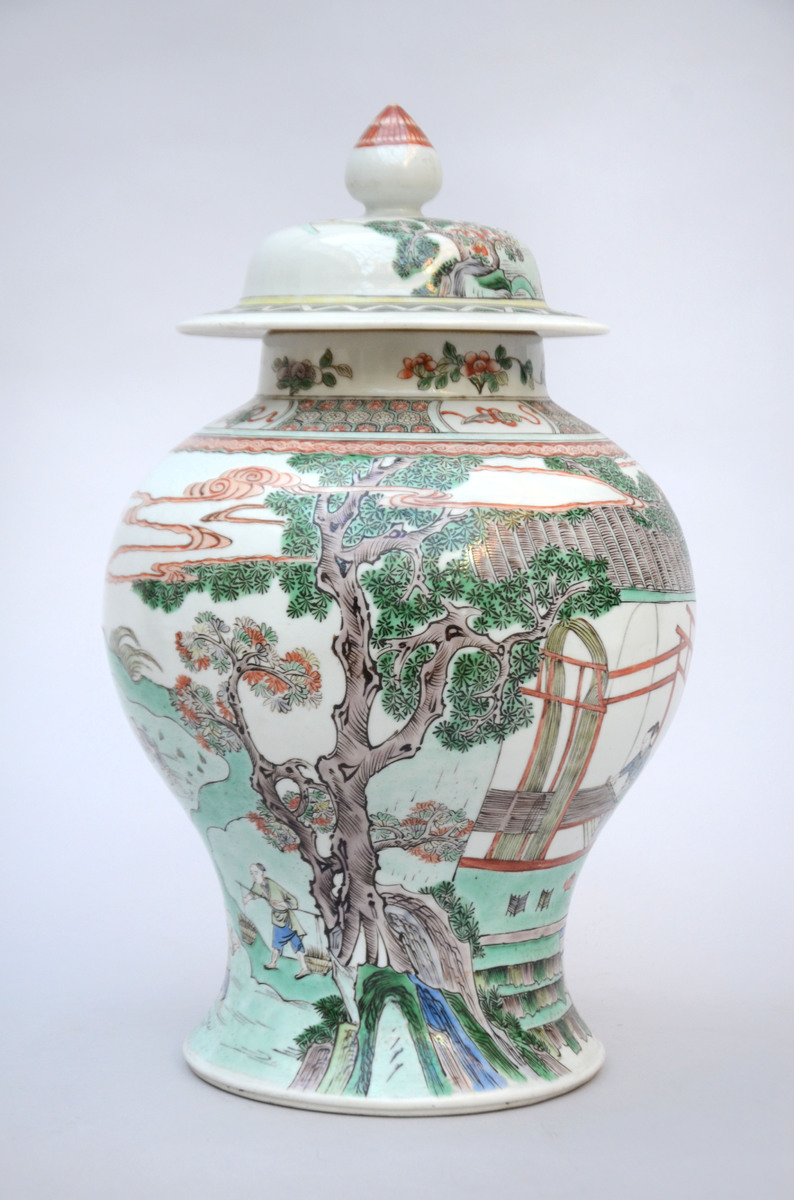 Lidded vase in Chinese famille verte porcelain 'agricultural scenes' (42cm) - Image 2 of 4