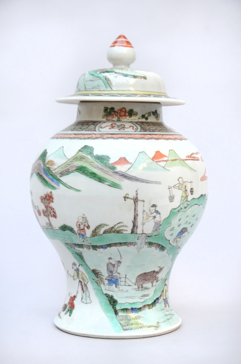 Lidded vase in Chinese famille verte porcelain 'agricultural scenes' (42cm)
