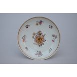 A saucer in Chinese porcelain 'coat of arms', 18th century (13cm)