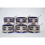 Six silver saltcellars with blue glass (4x6x4cm)