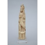 Sculpture in ivory 'holy Christopher' (*) (22cm)