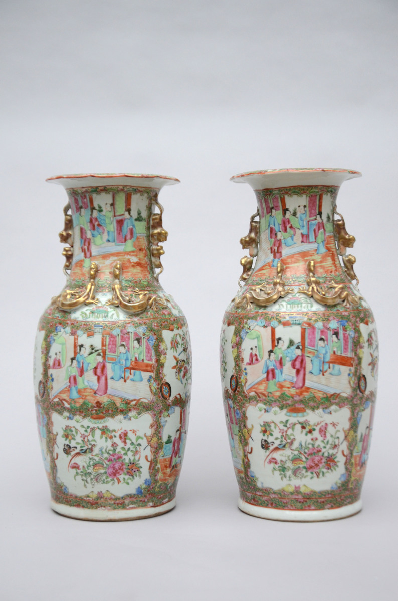 Pair of vases in Gilt Canton (*) (46cm)