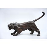 Japanese bronze sculpture 'tiger' (45x16cm)