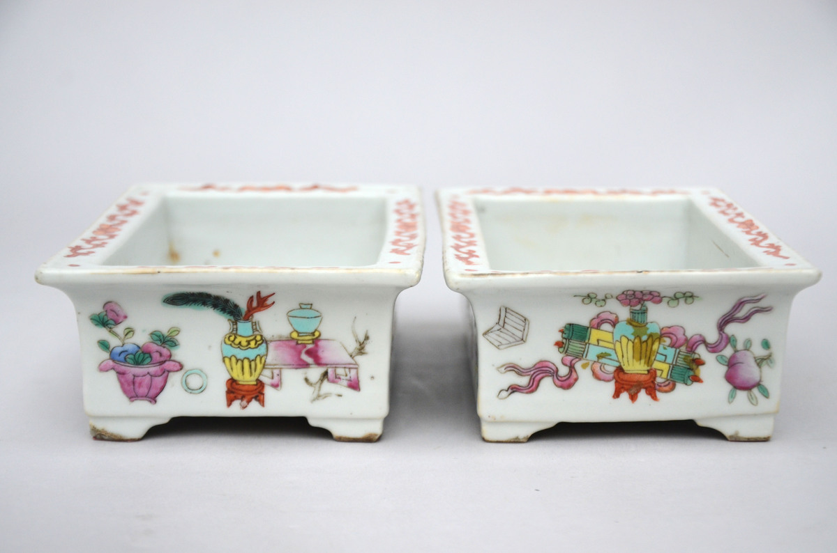 A pair of bonzai planters in Chinese porcelain (*) (11x17x5cm) - Image 2 of 3