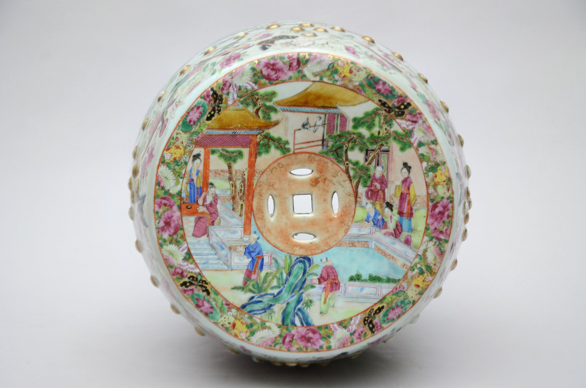 Garden seat in Canton porcelain, 19th century (*) (36x47cm) - Image 4 of 5