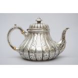 English silver teapot (16cm)