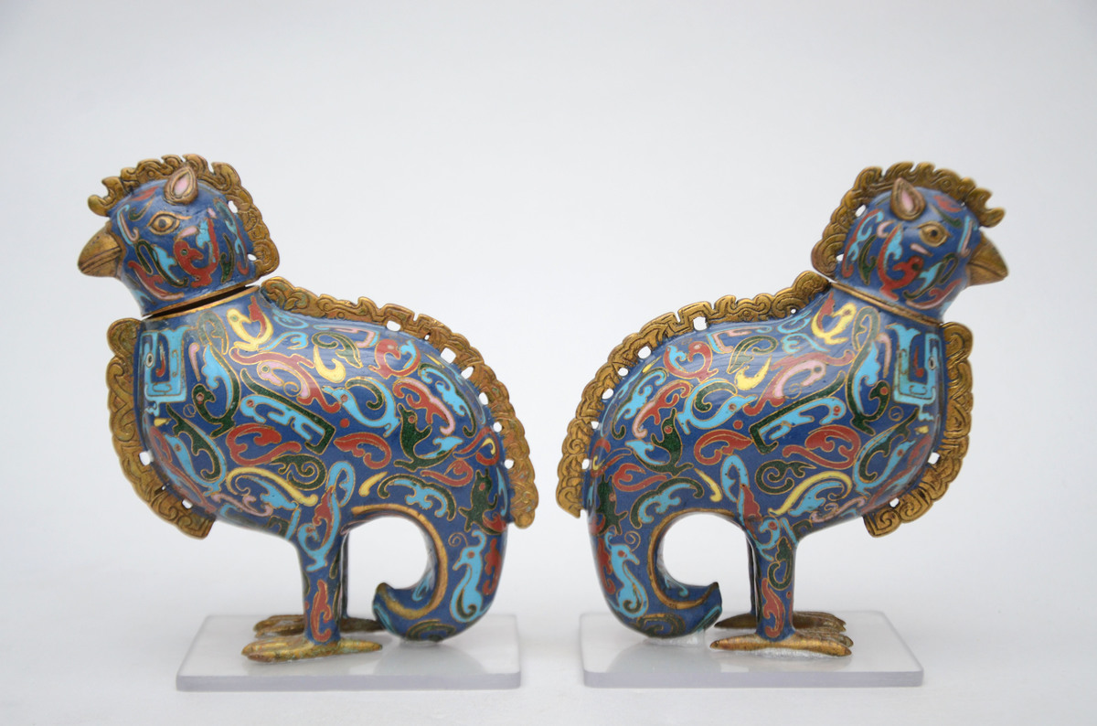 Pair of Chinese cloisonnÈ birds, 20th century (13x16cm) - Image 2 of 3
