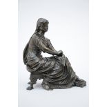Bronze neo-classical sculpture 'Lady with a book' (13x26x33cm)