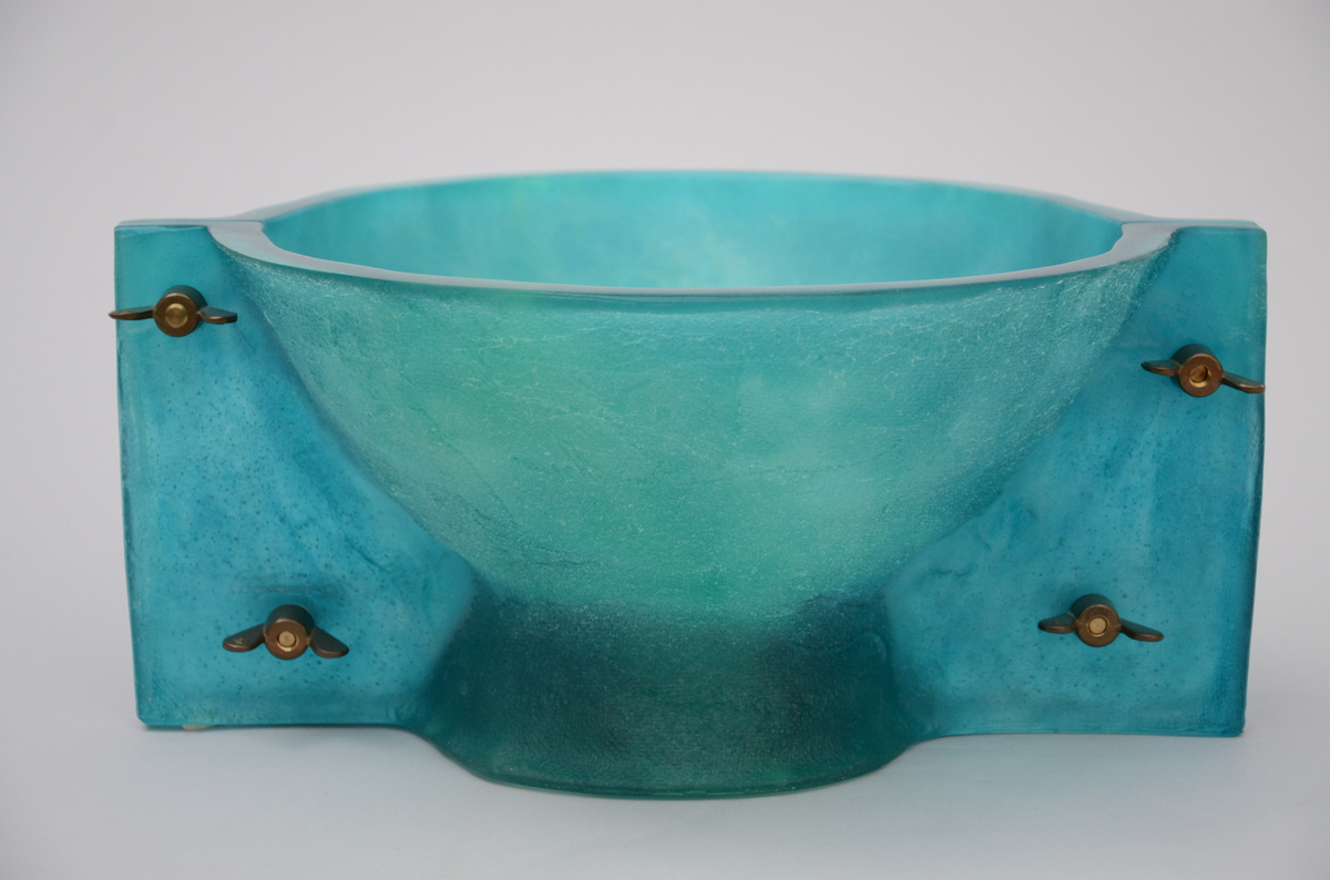 Enzo Mari & Daum: blue bowl in glass paste (33x18cm)