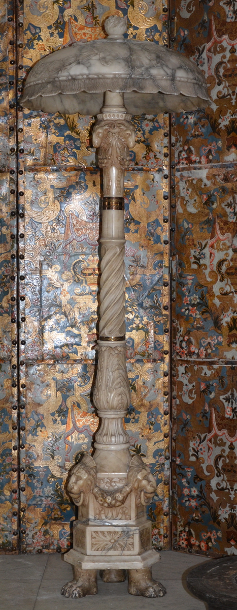 Neo-Classical alabaster floor lamp with ram heads (*) (195cm) - Image 2 of 5