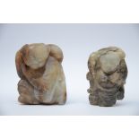 Two sculptures in jade 'sages' (5cm)