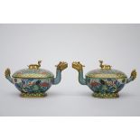 Pair of chinese statues in cloisonné 'turtles' (12x22x11cm)