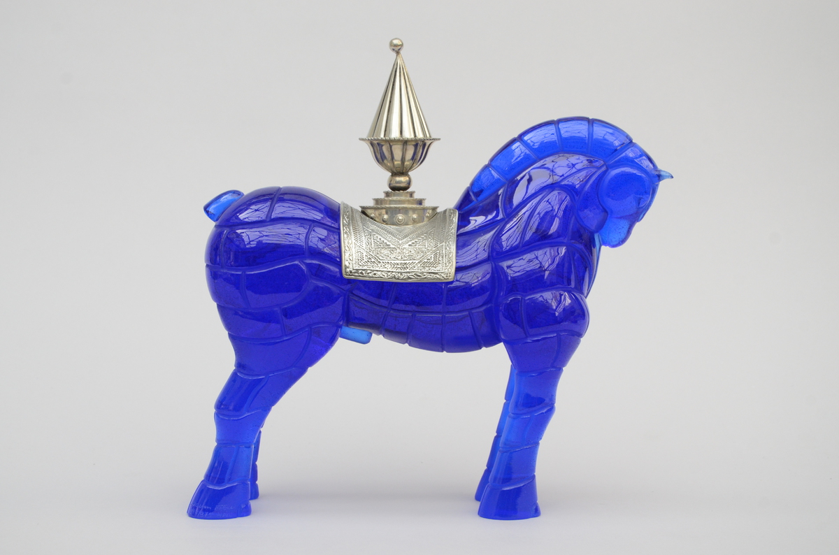 Hilton McConnico & Daum: sculpture in glass 'porteur de feu' (29x32cm) - Image 2 of 3