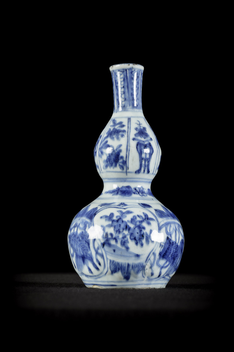 Double gourd vase in Chinese blue and white porcelain, Wanli period (23cm)