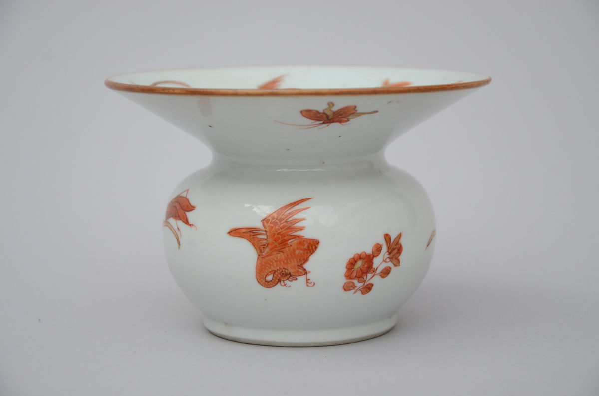 A spitoon in Chinese porcelain 'ducks', 18th century (12x8cm) - Image 2 of 4