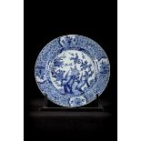 Large dish in Chinese blue and white porcelain 'birds', Kangxi period (39cm)