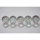 5 cups and saucers in Chinese porcelain 'imari' (*) (10x3cm)