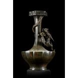 Japanese bronze vase 'dragon with crystal ball' (43cm)