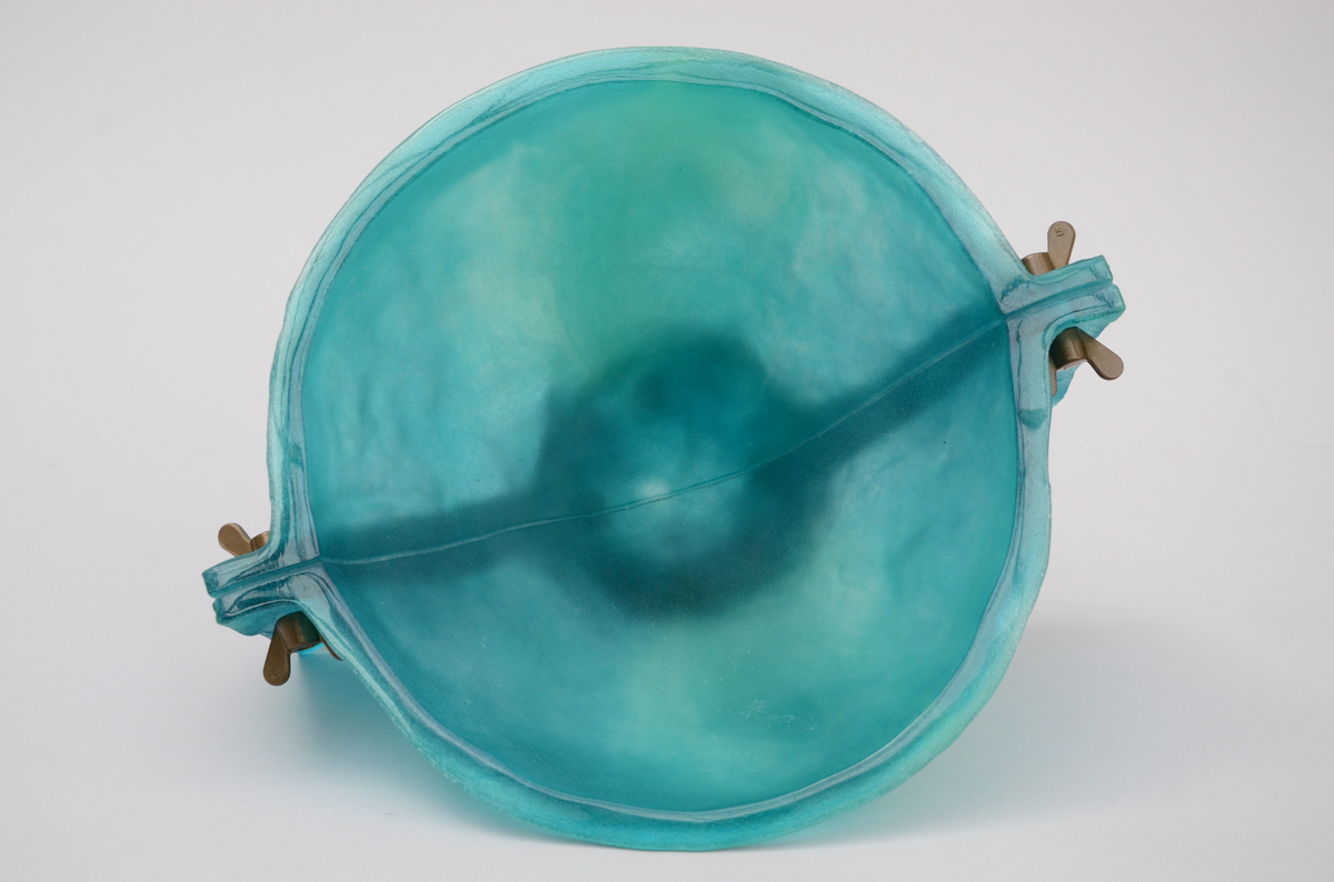 Enzo Mari & Daum: blue bowl in glass paste (33x18cm) - Image 2 of 4