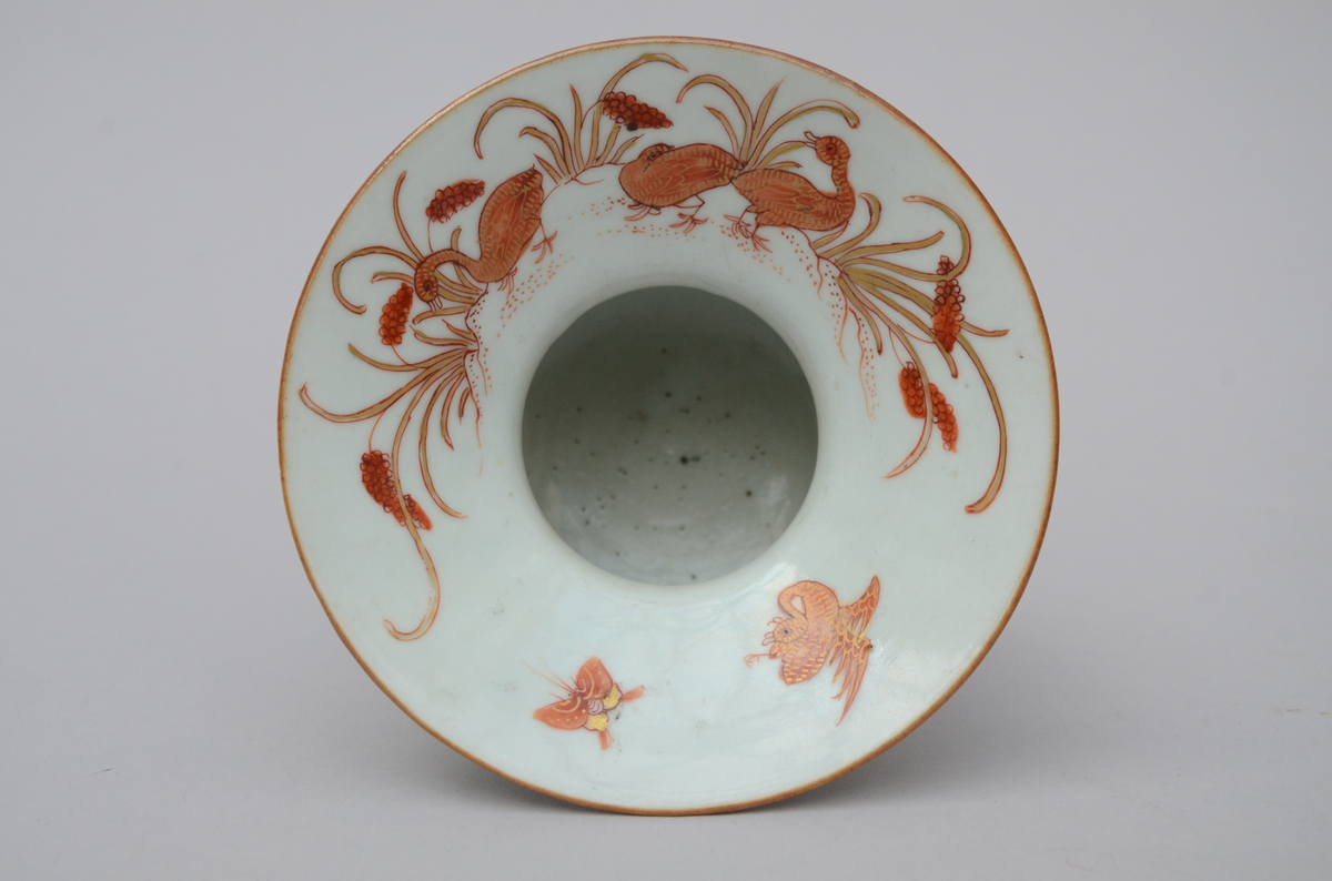 A spitoon in Chinese porcelain 'ducks', 18th century (12x8cm) - Image 3 of 4