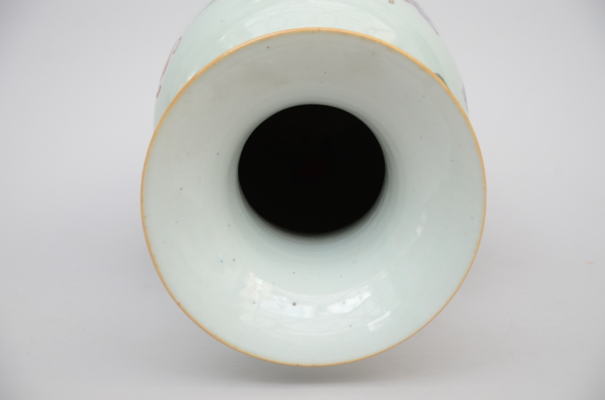 Vase in Chinese famille rose porcelain 'immortals' (58cm) - Image 3 of 4