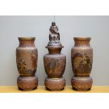 Japanese large three-piece set in terra cotta 'Samurai' (*) (105cm)