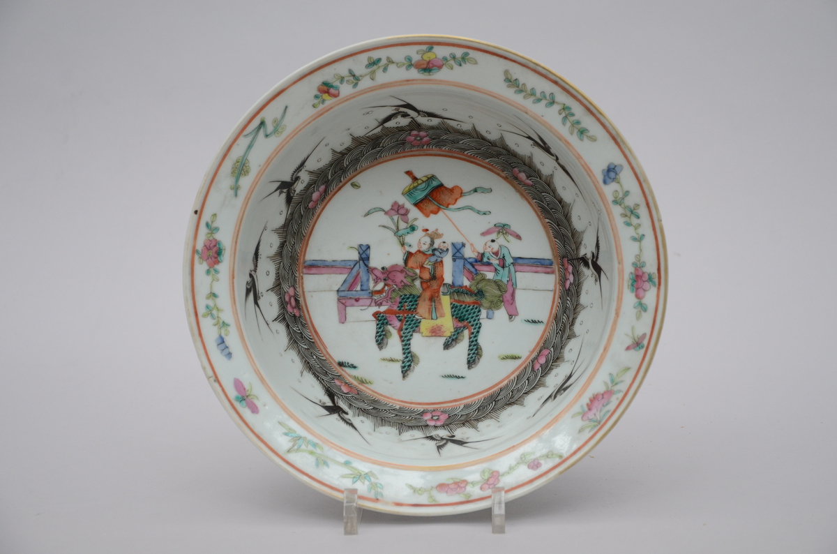 Chinese bowl in porcelain 'characters with foo dog' (29cm)