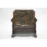 A Chinese table screen in soapstone (*) (15x34x38cm)