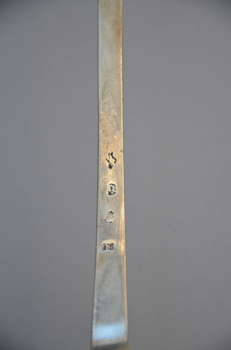 Lot: five silver spoons, 18th century - Image 4 of 7