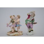 Lot: group and figure in porcelain (*) (12cm)