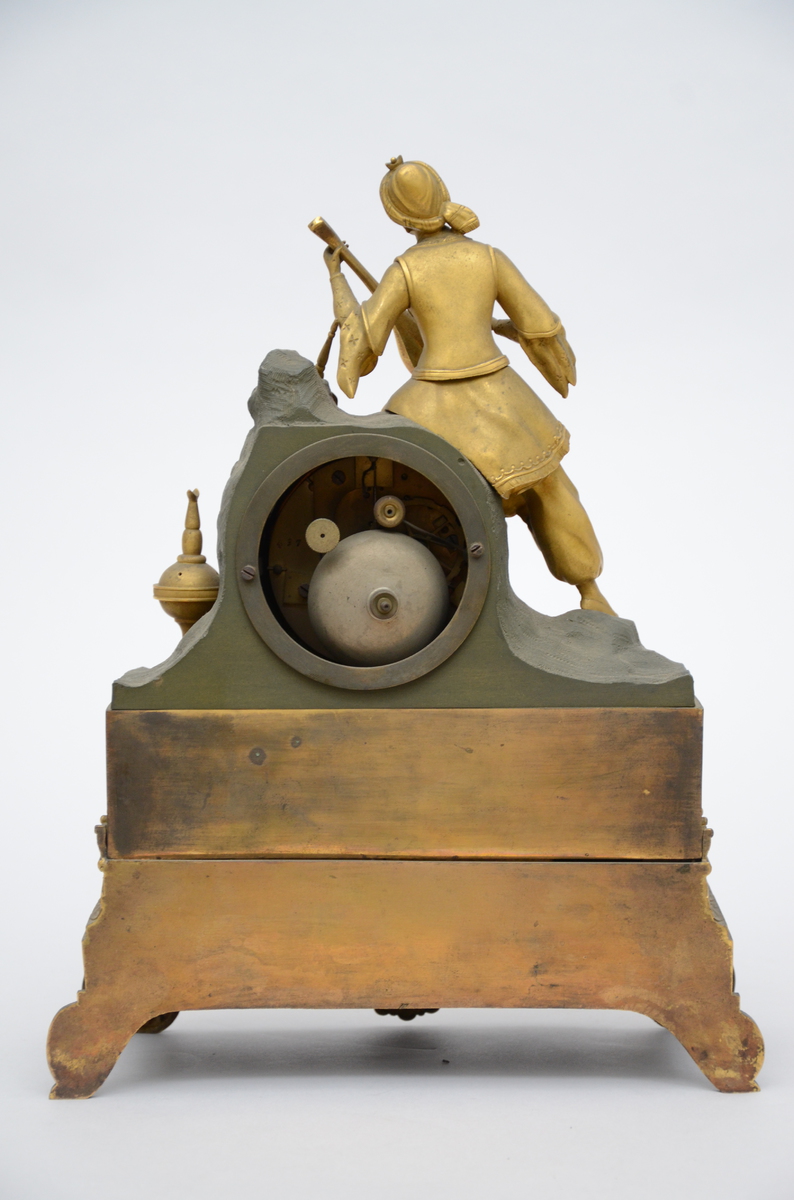 Louis-Phippe clock in bronze 'troubadour' (12x27x37cm) - Image 2 of 2