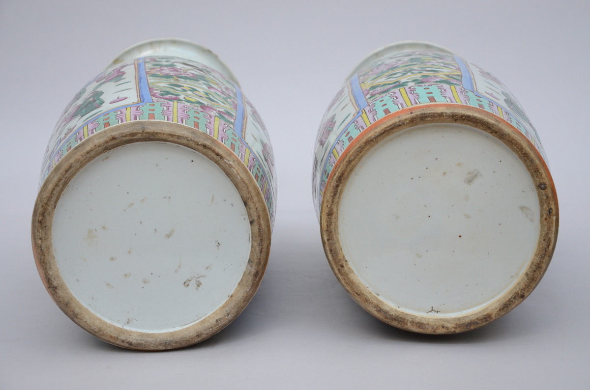 A pair of vases in Chinese Canton porcelain 'company' (*) (62cm) - Image 4 of 4