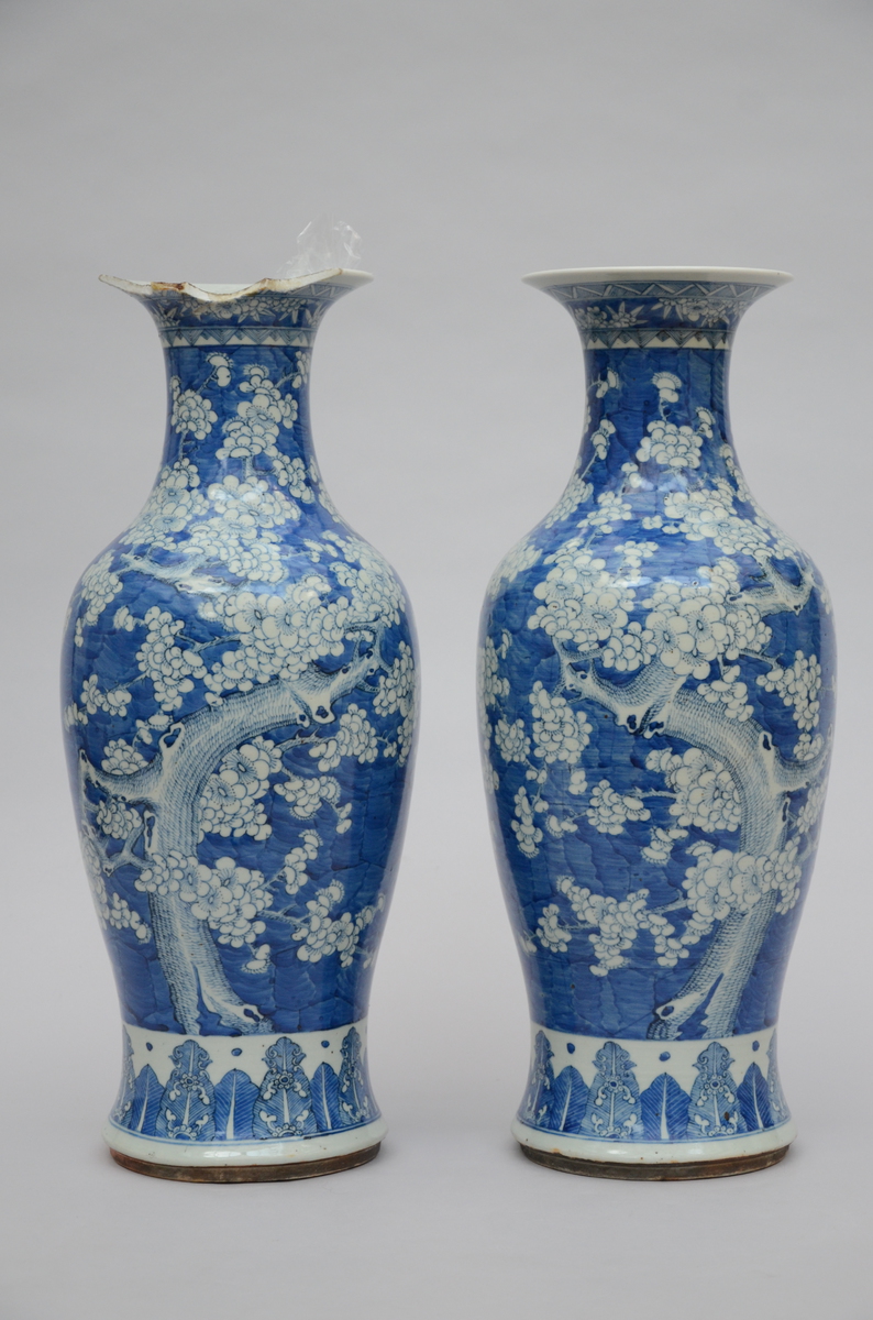 A pair of Chinese vases in blue and white porcelain 'prunus blossoms' (*) (59cm) - Image 2 of 4