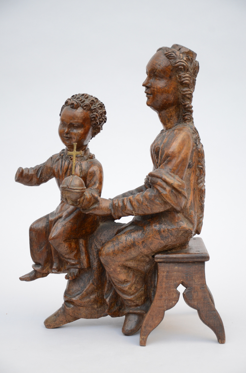 Wooden sculpture 'Madonna with child' (17x30x43cm) - Image 2 of 4