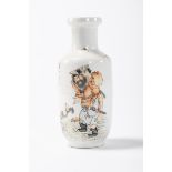 Vase in Chinese porcelain 'Zhong Kui', signed (*) (25cm)