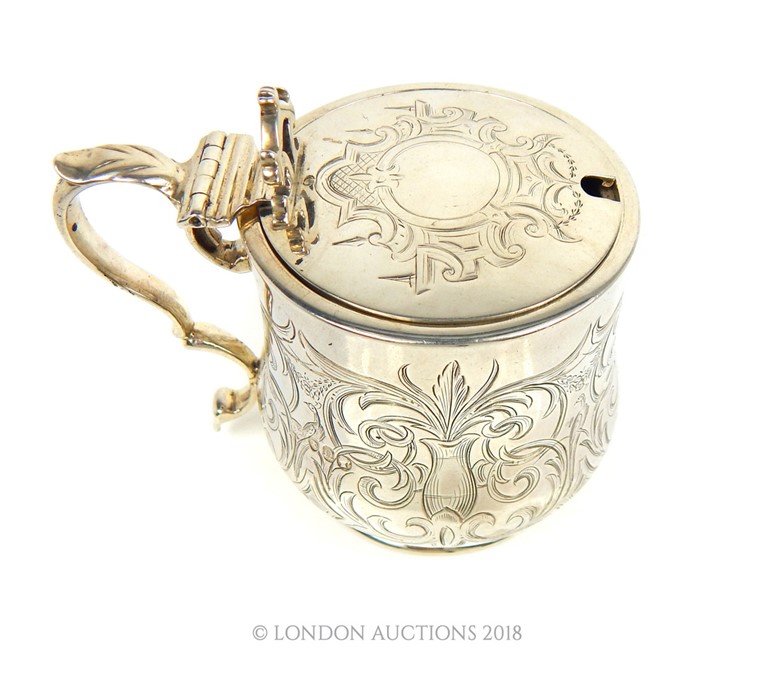 A Good Quality Mid Victorian Sterling Silver Mustard Pot. - Image 2 of 4