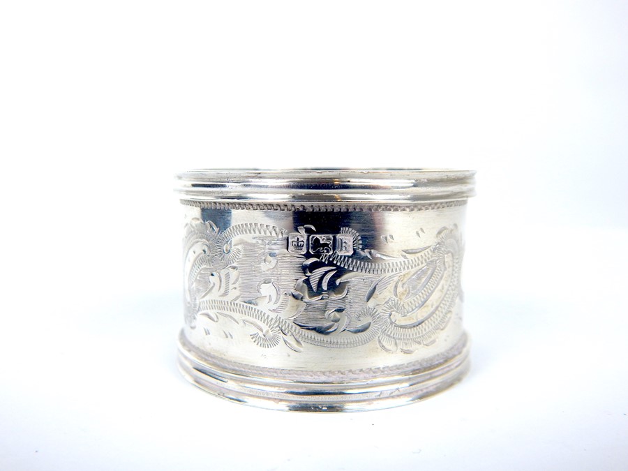 A Set of Four Edwardian Sterling Silver Napkin Rings. - Image 2 of 2