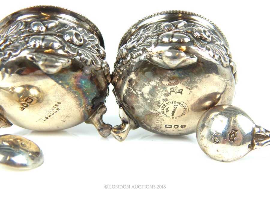 A Pair of Late Victorian Sterling Silver Salt Cellars. - Image 3 of 3