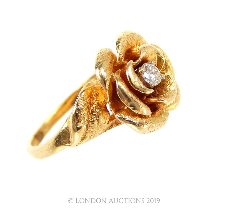 A Vintage 14 Carat Gold Rose Ring. - Image 3 of 4