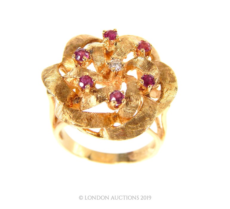 A 14 Carat Gold designer Ring. - Image 3 of 4