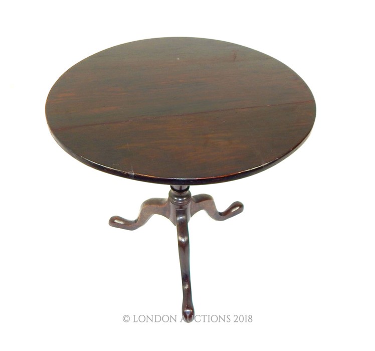 A late 18th Century Oak Tilt Top Table. - Image 3 of 3